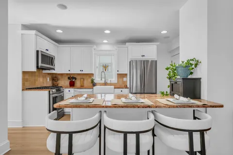 $950,000 | 81 Pinckney Road, Red Bank, NJ 07701