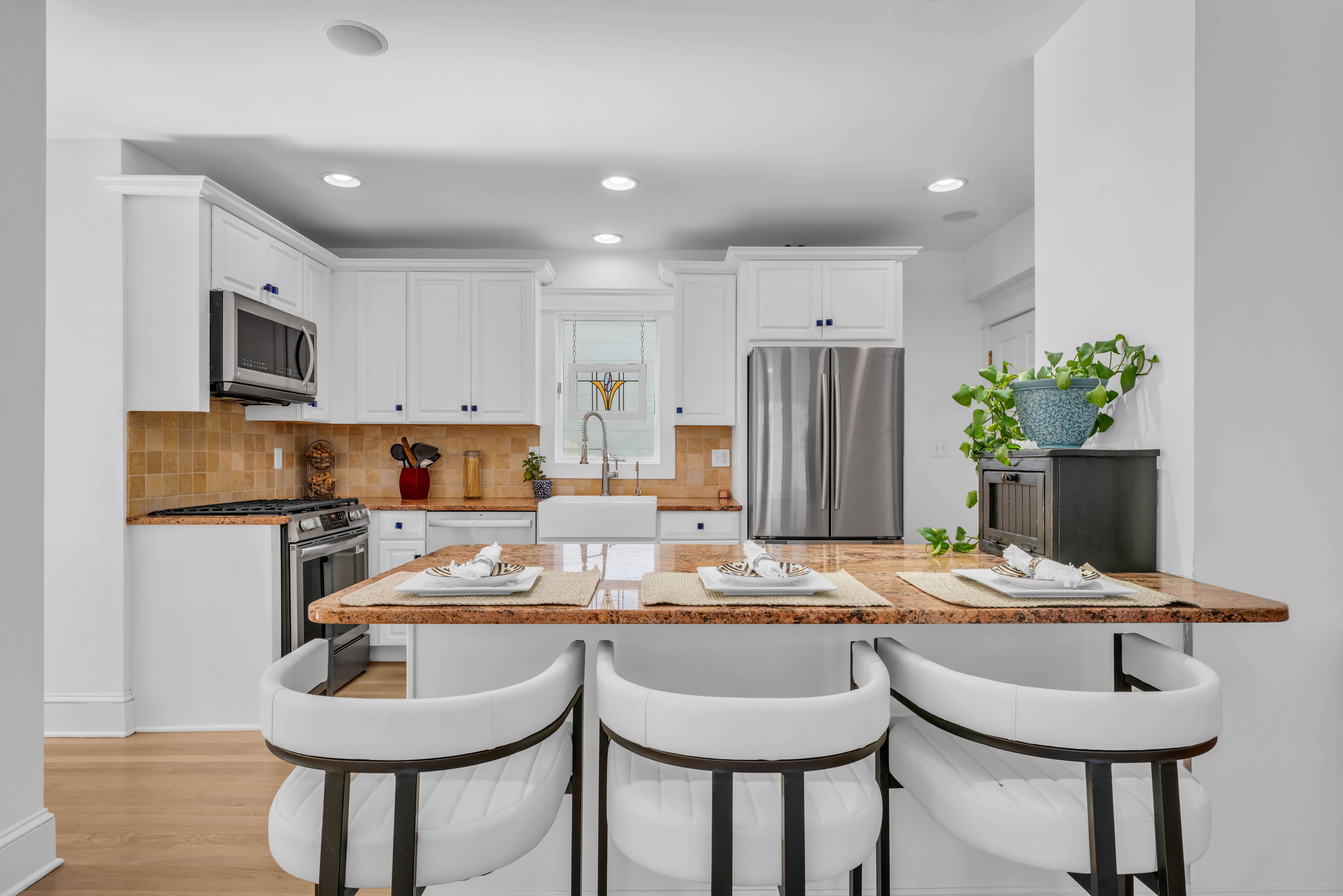 81 Pinckney Road Red Bank, NJ 07701 - Photo 8 of 38