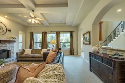 $1,095,000 | 2401 Hunters Green Court, Austin, TX 78732