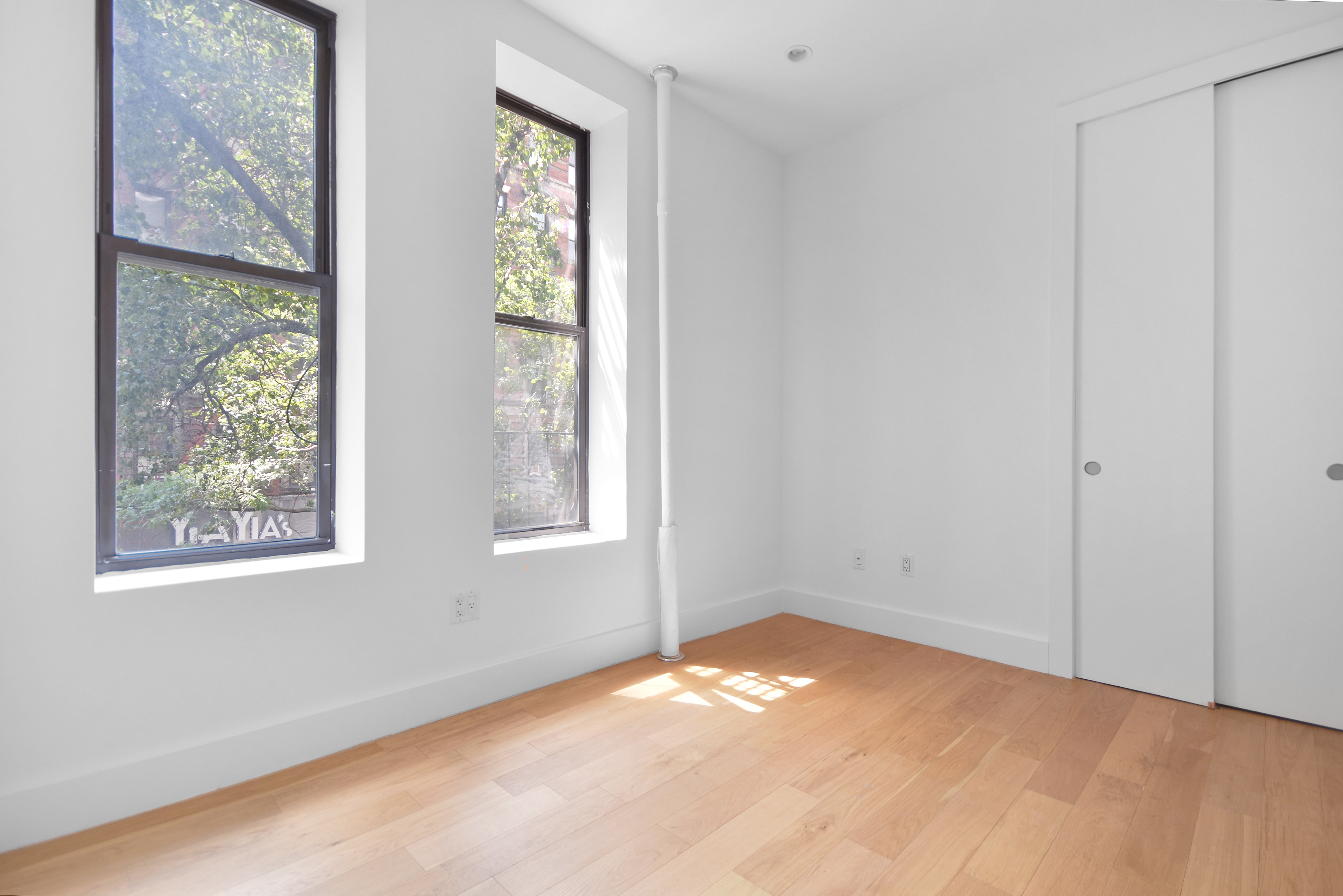 403 East 69th Street, Unit 2D Manhattan, NY 10021 - Photo 4 of 5