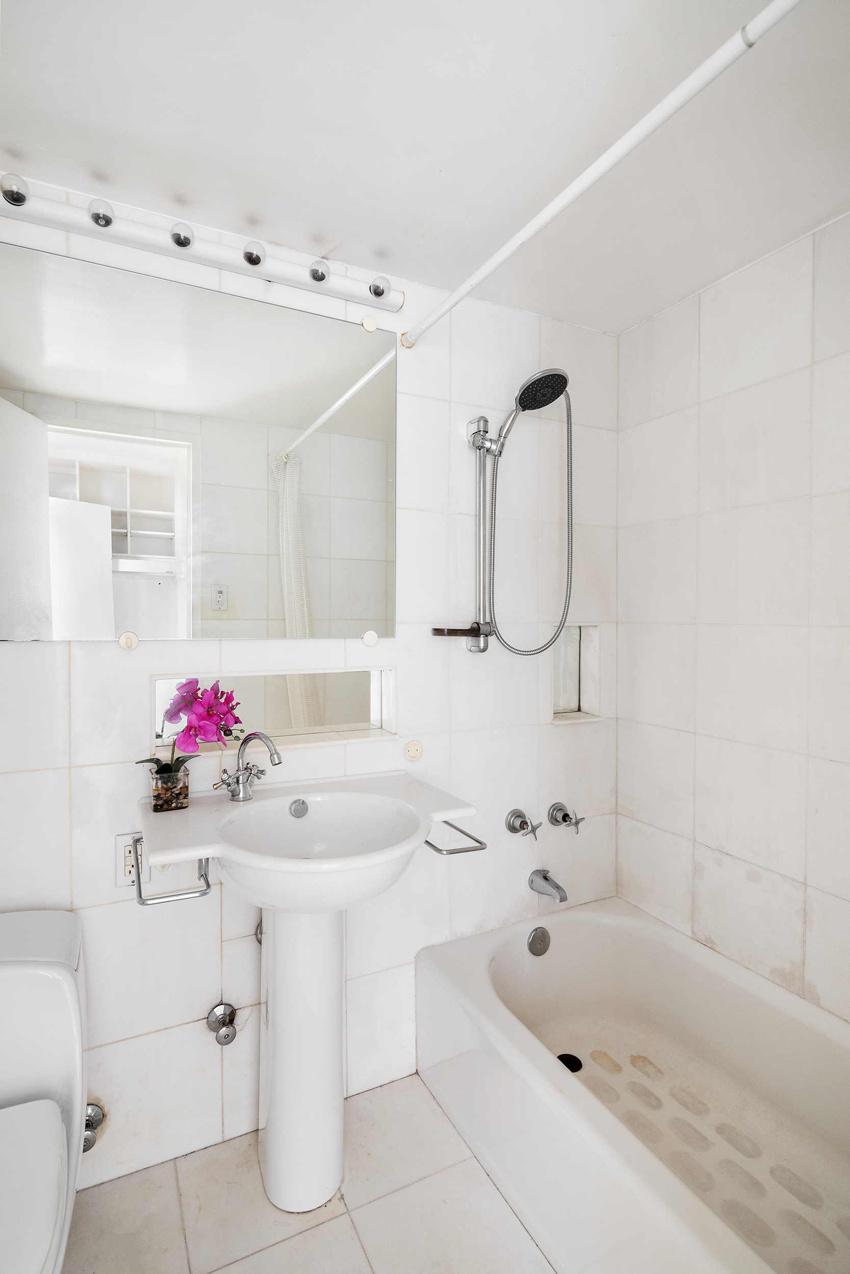 1036 Park Avenue, Unit 7B Manhattan, NY 10028 - Photo 5 of 8