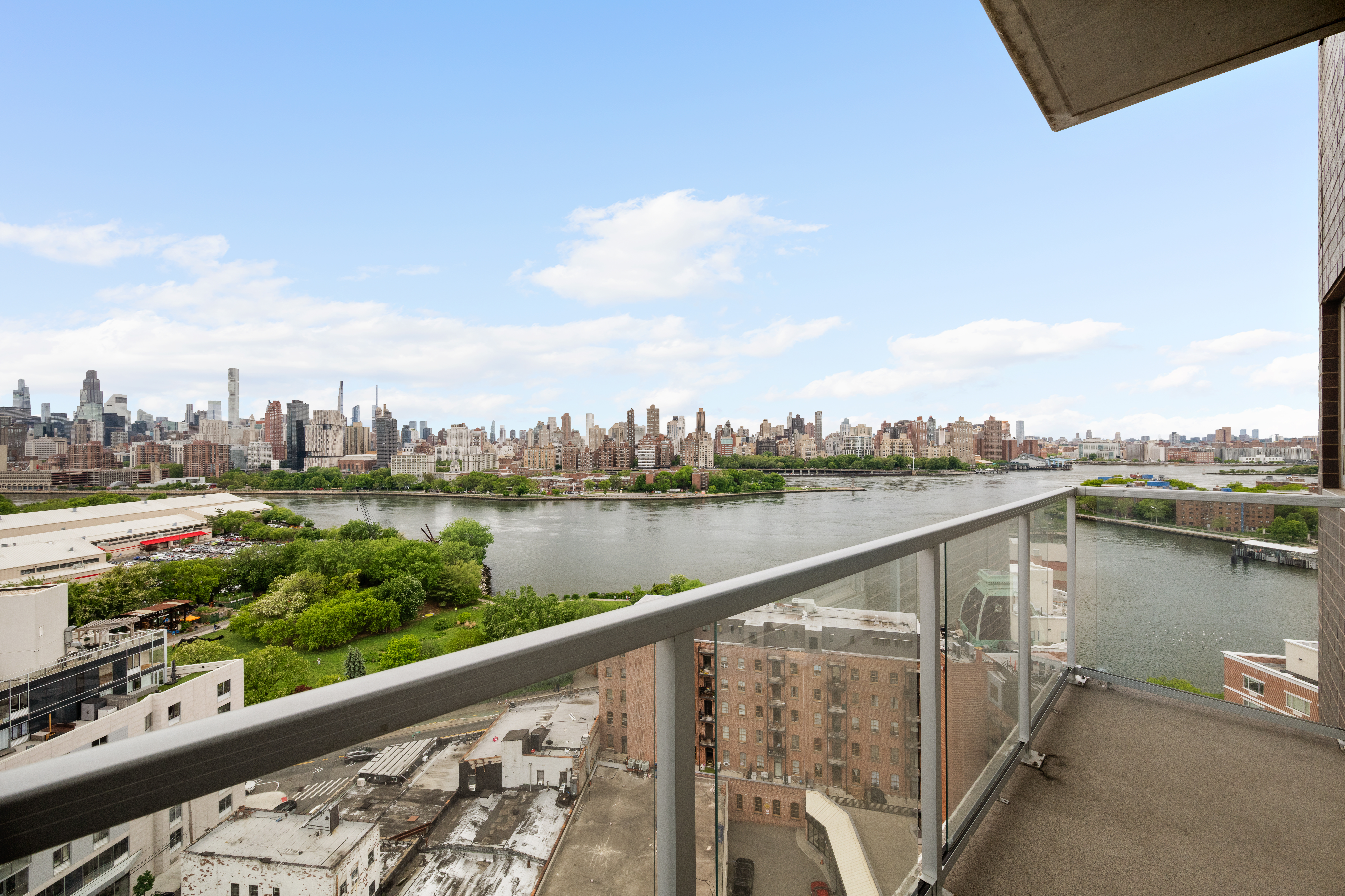 11-24 31st Avenue, Unit 15B Queens, NY 11106 - Photo 2 of 14 Gallery Image 2