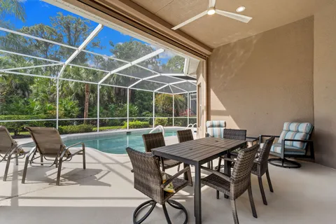 $995,000 | 1717 Winding Oaks Way, Naples, FL 34109