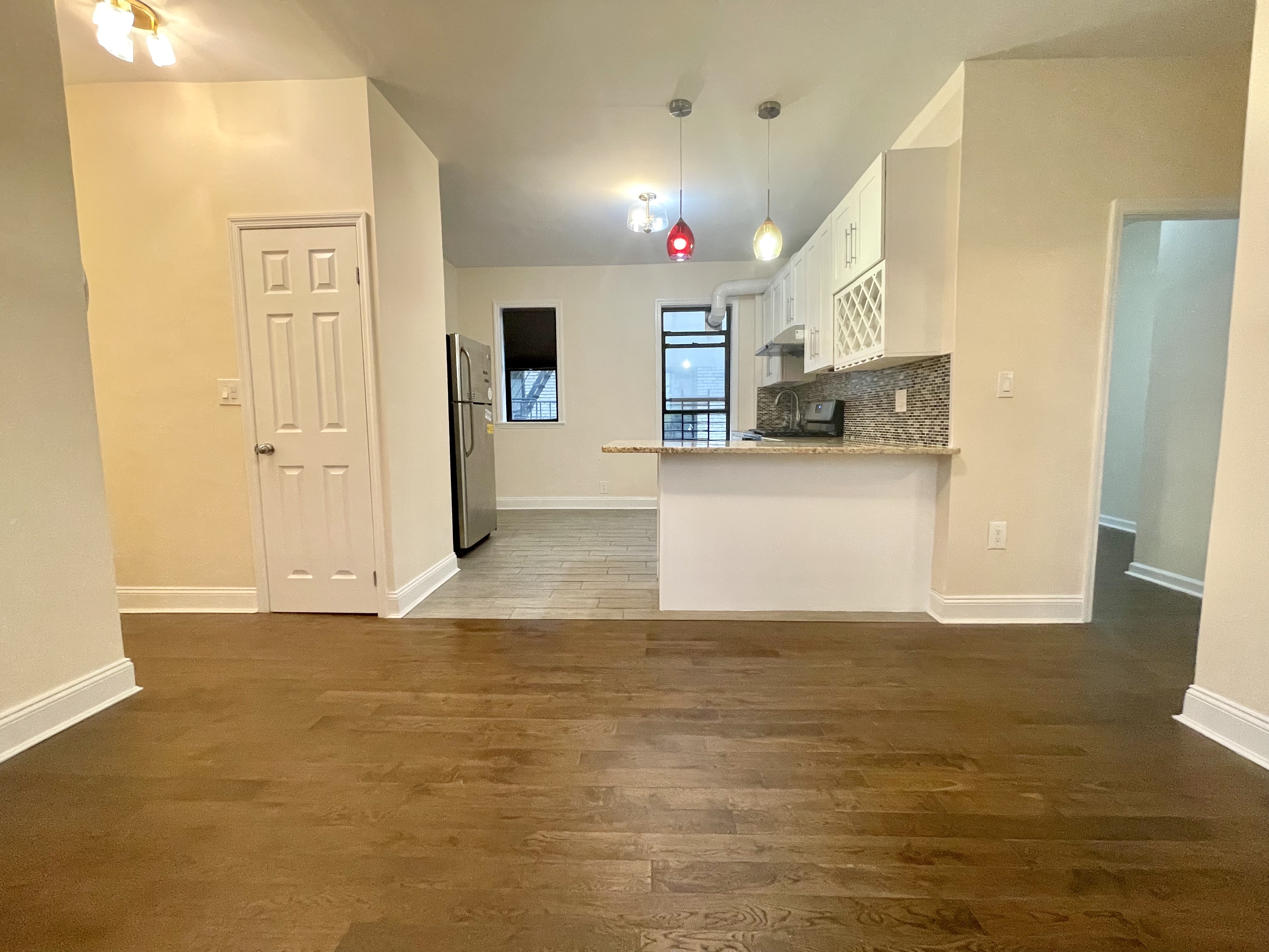 21-16 35th Street, Unit 3G Queens, NY 11105 - Photo 1 of 12