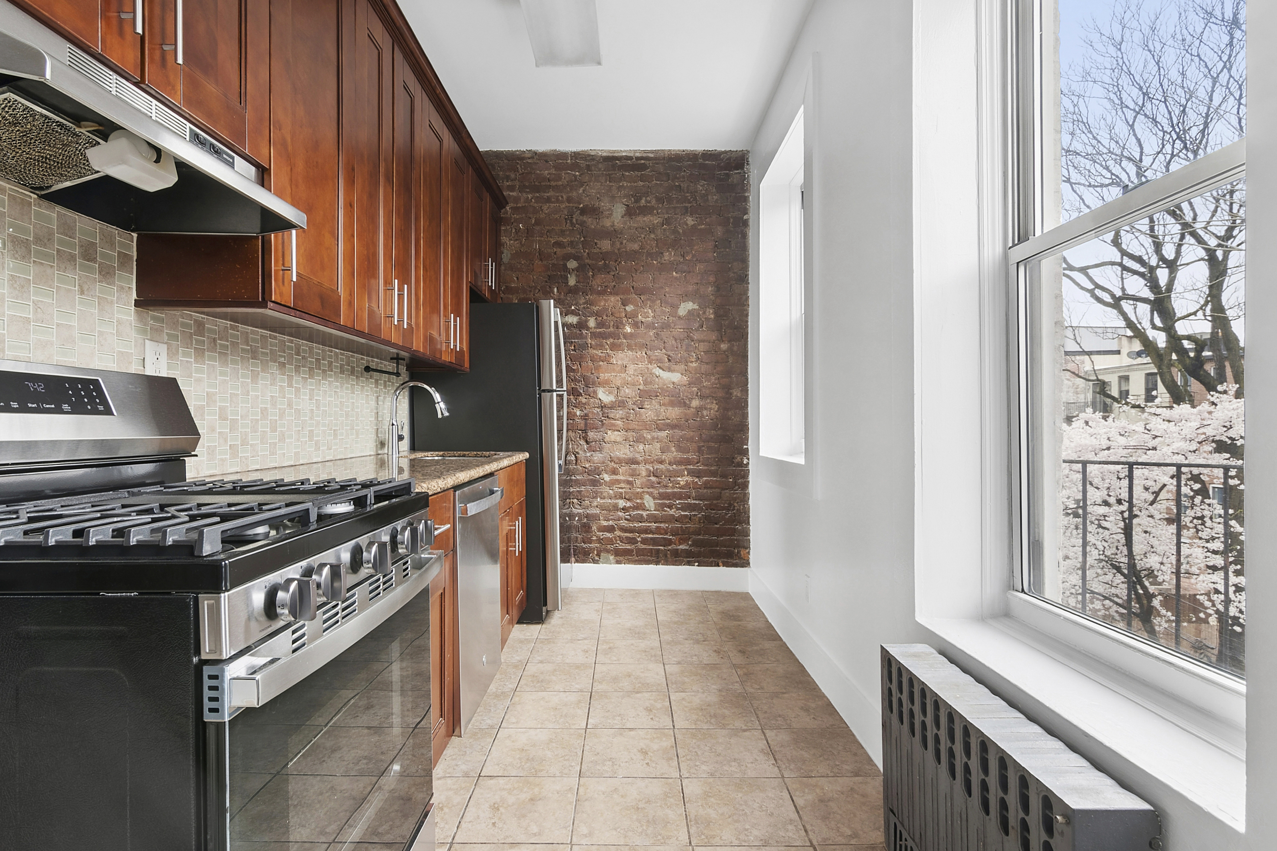 100 Bergen Street, Unit 3 Brooklyn, NY 11201 - Photo 3 of 5