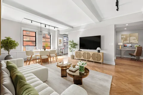 $1,475,000 | 760 West End Avenue, Unit 9D | Upper West Side