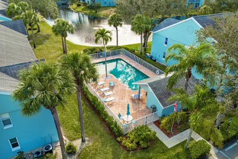 $350,000 | 137 Wading Bird Circle, Unit 101, Naples, FL 34110