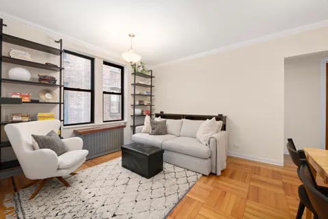 $795,000 | 315 East 88th Street, Unit 5E | Upper East Side