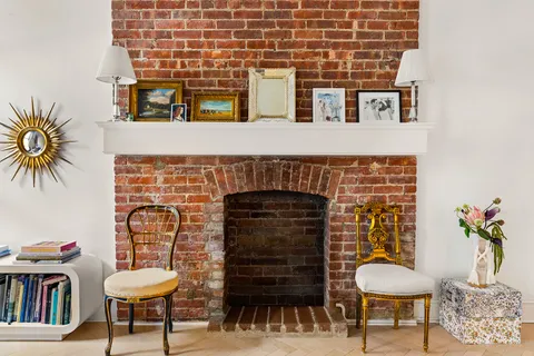 $847,000 | 133 West 75th Street, Unit PARLOUR A | Upper West Side