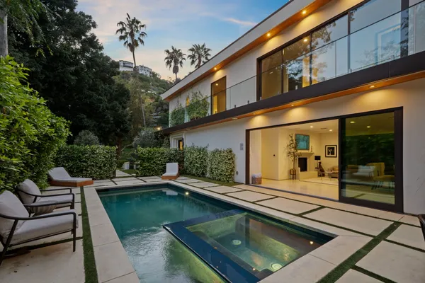 $4,100,000 | Laurel Canyon Road, Los Angeles, CA 90046