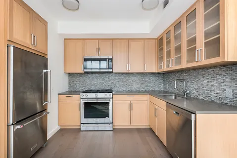 $3,813 | 282 South 5th Street, Unit 13B | Williamsburg