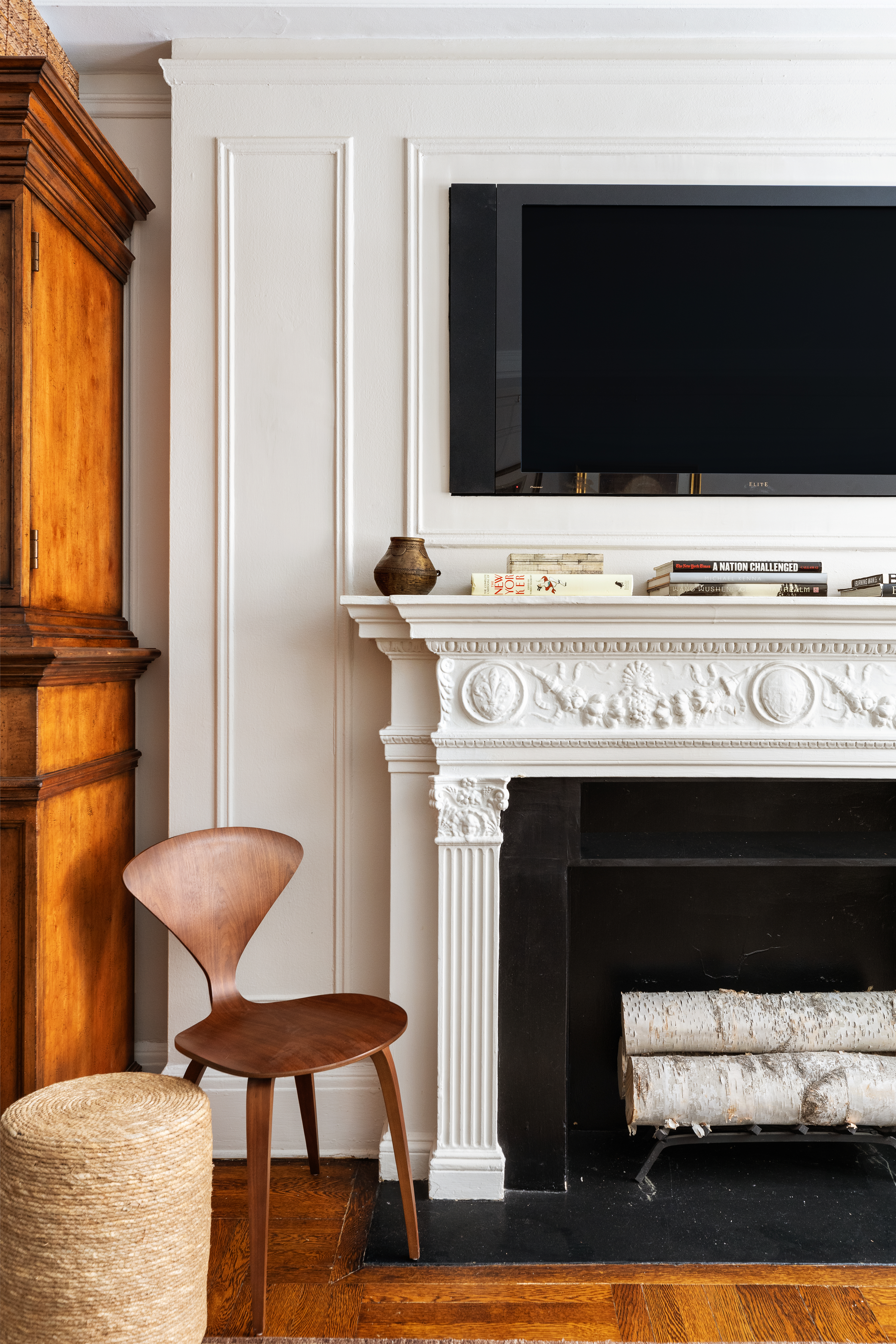 173-175 Riverside Drive, Unit 2L Manhattan, NY 10024 - Photo 2 of 18 a view of living room with furniture and a fireplace