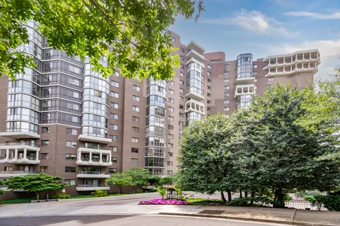 $450,000 | 1600 North Oak Street, Unit 603, Arlington, VA 22209