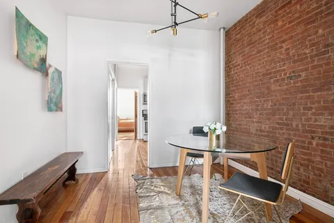 $799,000 | 98 Luquer Street, Unit 2R | Carroll Gardens