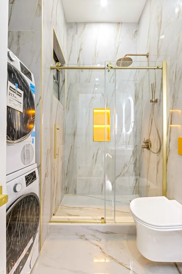 $9,750 | 234 Flatbush Avenue, Unit 3 | Park Slope