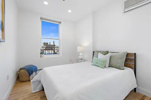 $725,000 | 110 Washington Street, Unit 6, Hoboken, NJ 07030