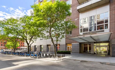 $1,995,000 | 360 East 88th Street, Unit 33B | Upper East Side