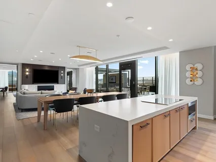 $1,995,000 | 380 Harrison Avenue, Unit 1013, Boston, MA 02118
