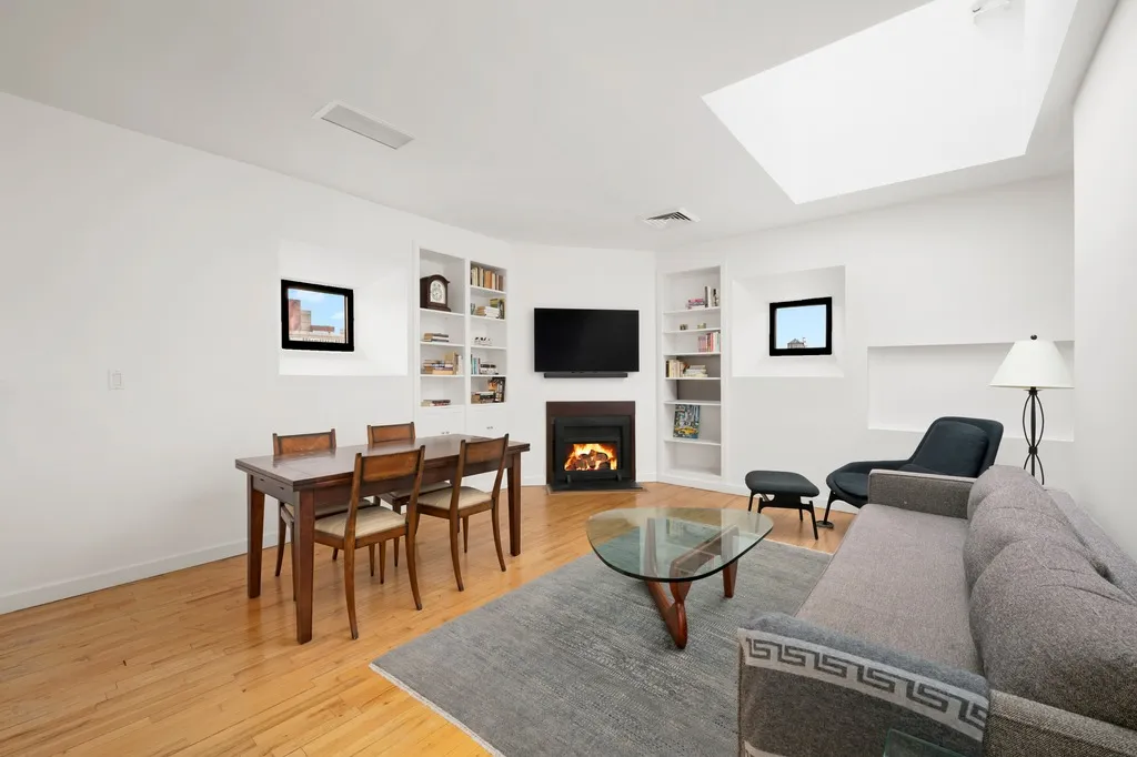 $895,000 | 205 West 89th Street, Unit PH8 | Upper West Side