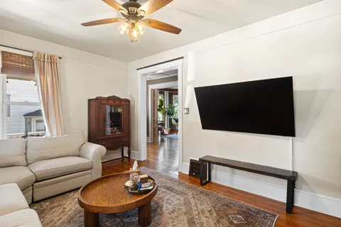 Contact Agent | 6713 Walnut Avenue, Pennsauken, NJ 08109