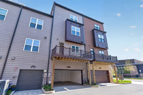 $995,000 | 3510 Bellflower Lane, Rockville, MD 20852