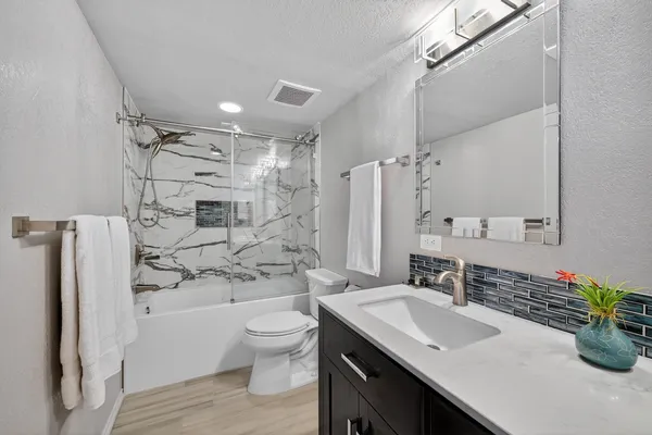 $1,649,000 | 965 Hygeia Avenue, Encinitas, CA 92024