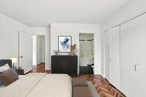 $950,000 | 360 East 88th Street, Unit 9B | Upper East Side