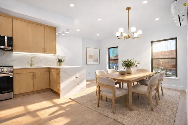 $7,645 | 452 Dean Street, Unit 2F | Park Slope