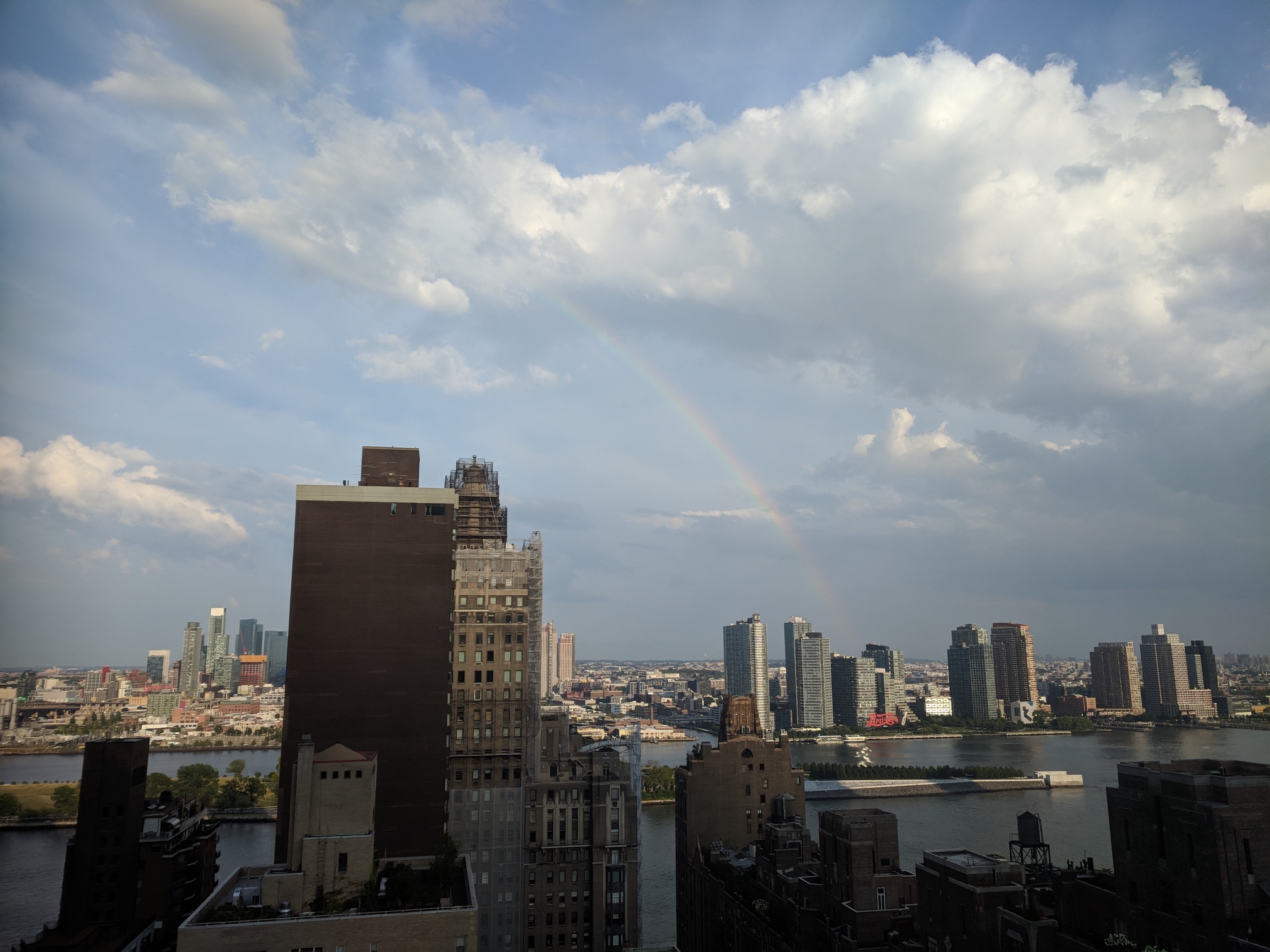 959 1st Avenue, Unit 22E Manhattan, NY 10022 - Photo 7 of 8 a view of roof with two buildings