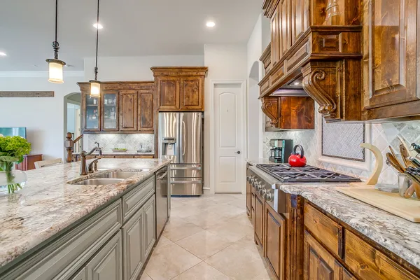 $1,325,000 | 6609 Fairway Drive, Westworth Village, TX 76114