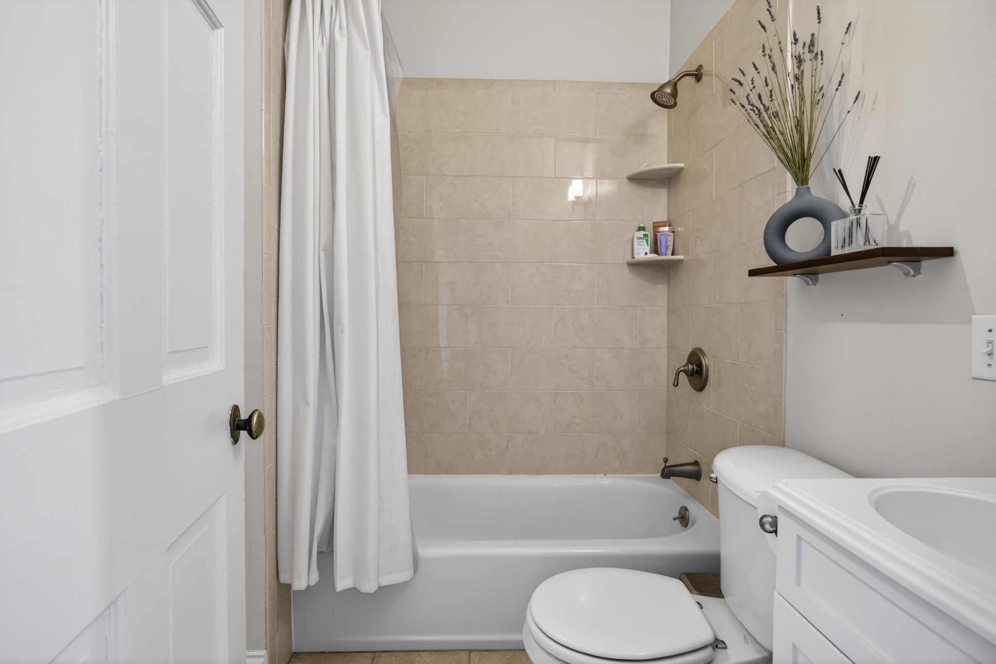 261 Commonwealth Avenue, Unit 8 Boston, MA 02116 - Photo 15 of 24