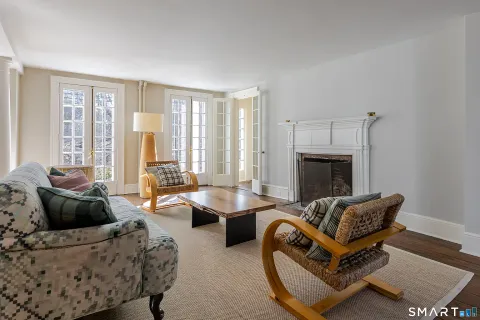 $2,195,000 | 89 Chestnut Hill Road, Wilton, CT 06897