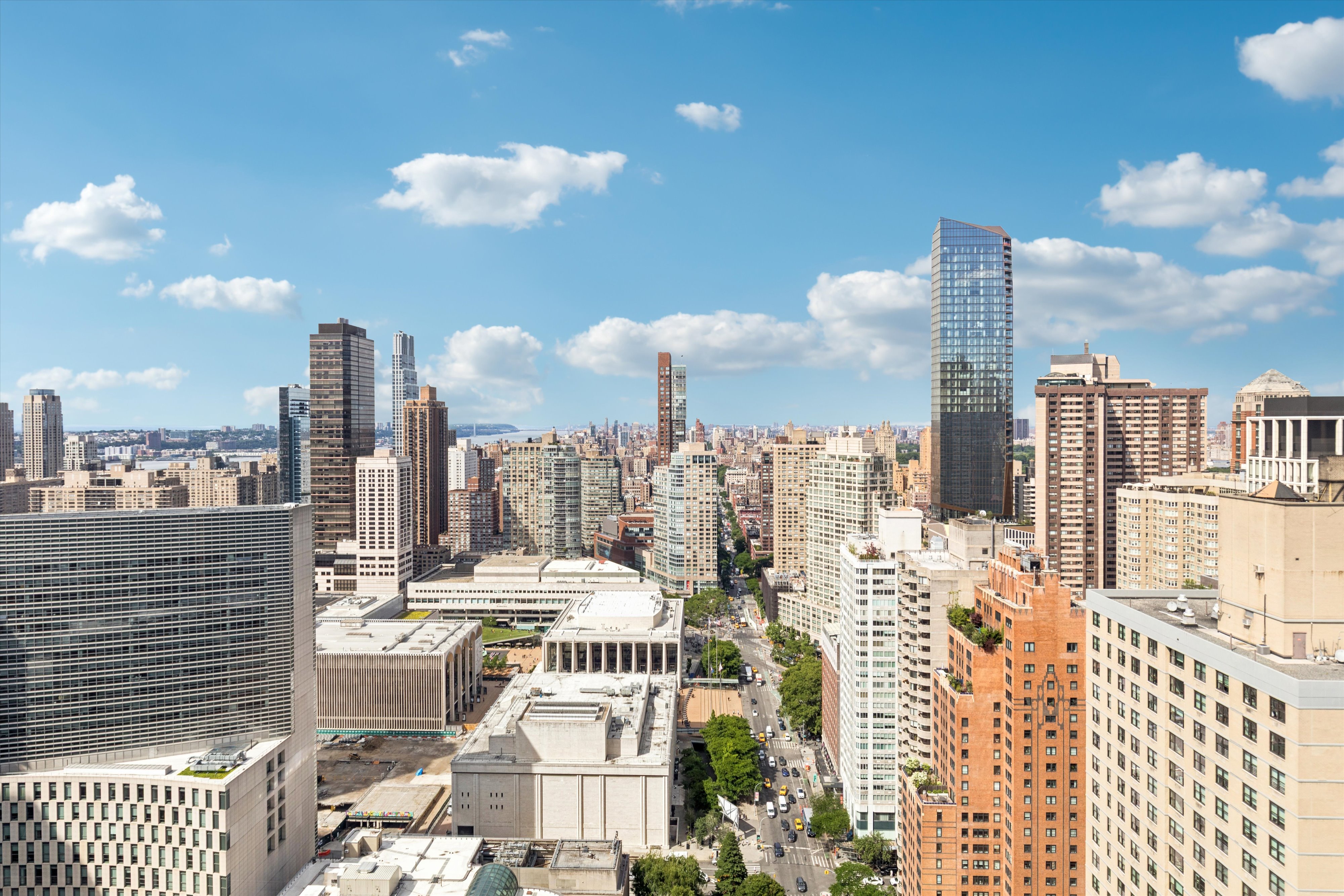 2 Columbus Avenue, Unit 39B Manhattan, NY 10023 - Photo 12 of 14 Gallery Image 12