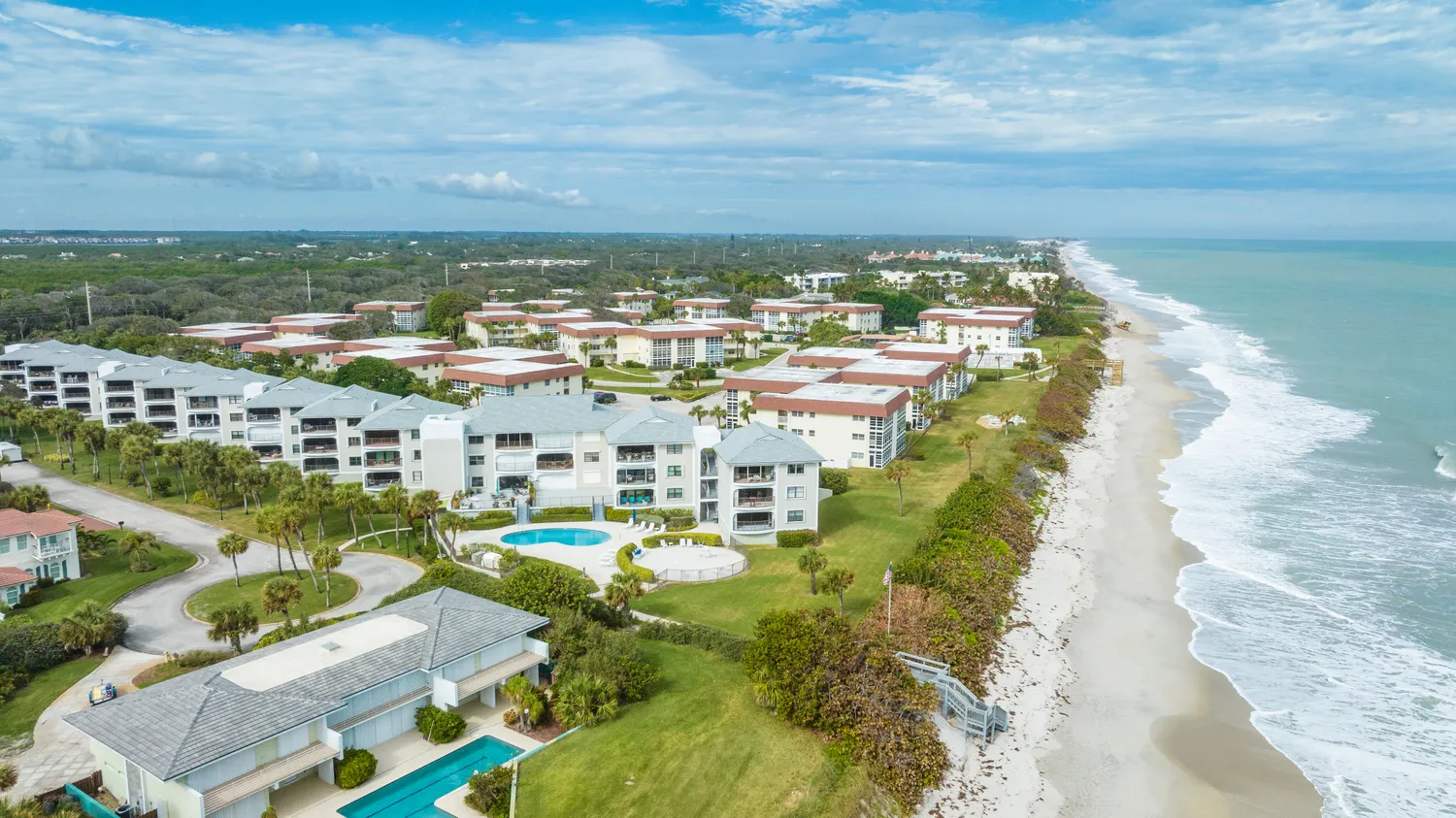 $350,000 | 5300 Highway A1A, Unit 401, Vero Beach, FL 32963