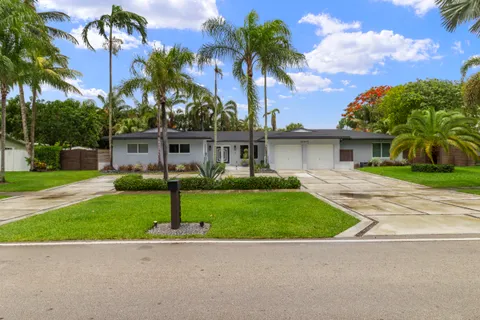 $1,950,000 | 12900 Southwest 112th Avenue, Miami, FL 33176