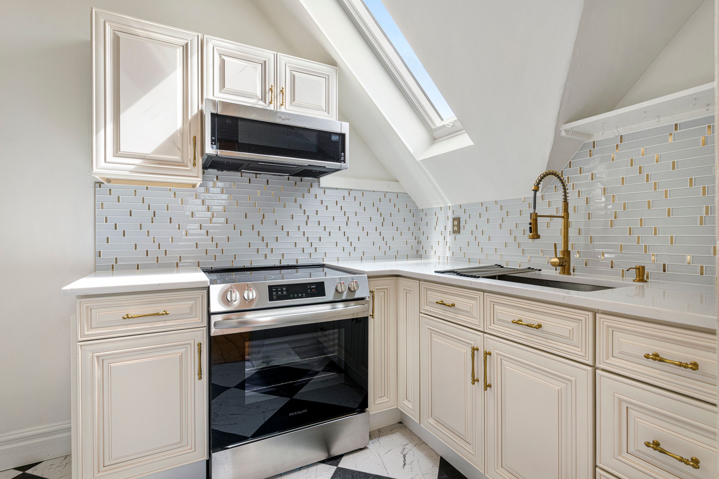 164 Prospect Street Providence, RI 02906 - Photo 24 of 40