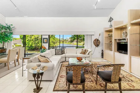$524,900 | 7809 Lakeside Boulevard, Unit G204, Boca Raton, FL 33434