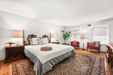 $1,350,000 | 3705 Templeton Place, Alexandria, VA 22304