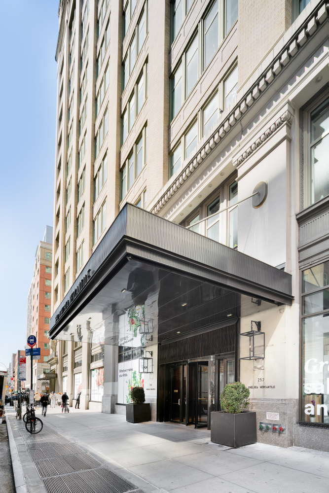 252 7th Avenue, Unit 9X Manhattan, NY 10001 - Photo 23 of 26 front view of a building