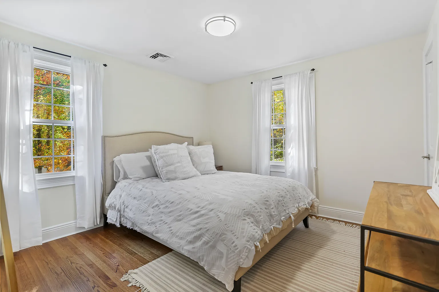 281 Wood House Road Fairfield, CT 06824 - Photo 16 of 28