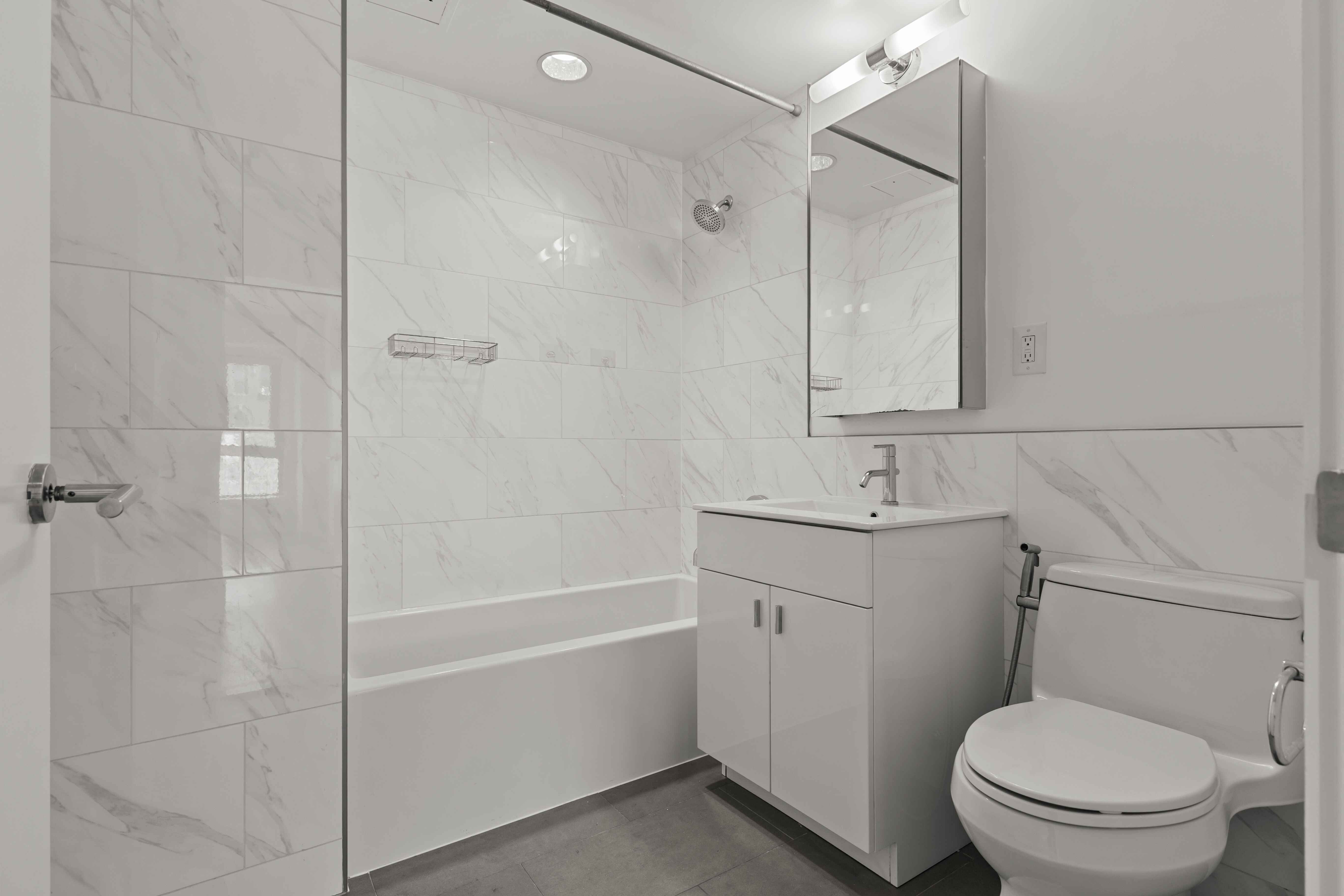 171 West 131st Street, Unit 411 Manhattan, NY 10027 - Photo 6 of 14
