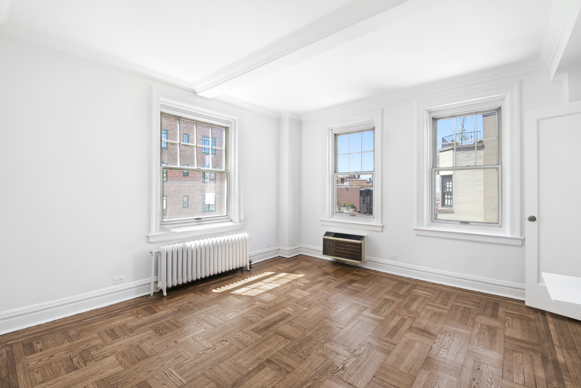 32 Washington Square West, Unit 7W Manhattan, NY 10011 - Photo 4 of 15