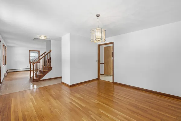 $585,000 | 52 Vicksburg Circle, Holden, MA 01520