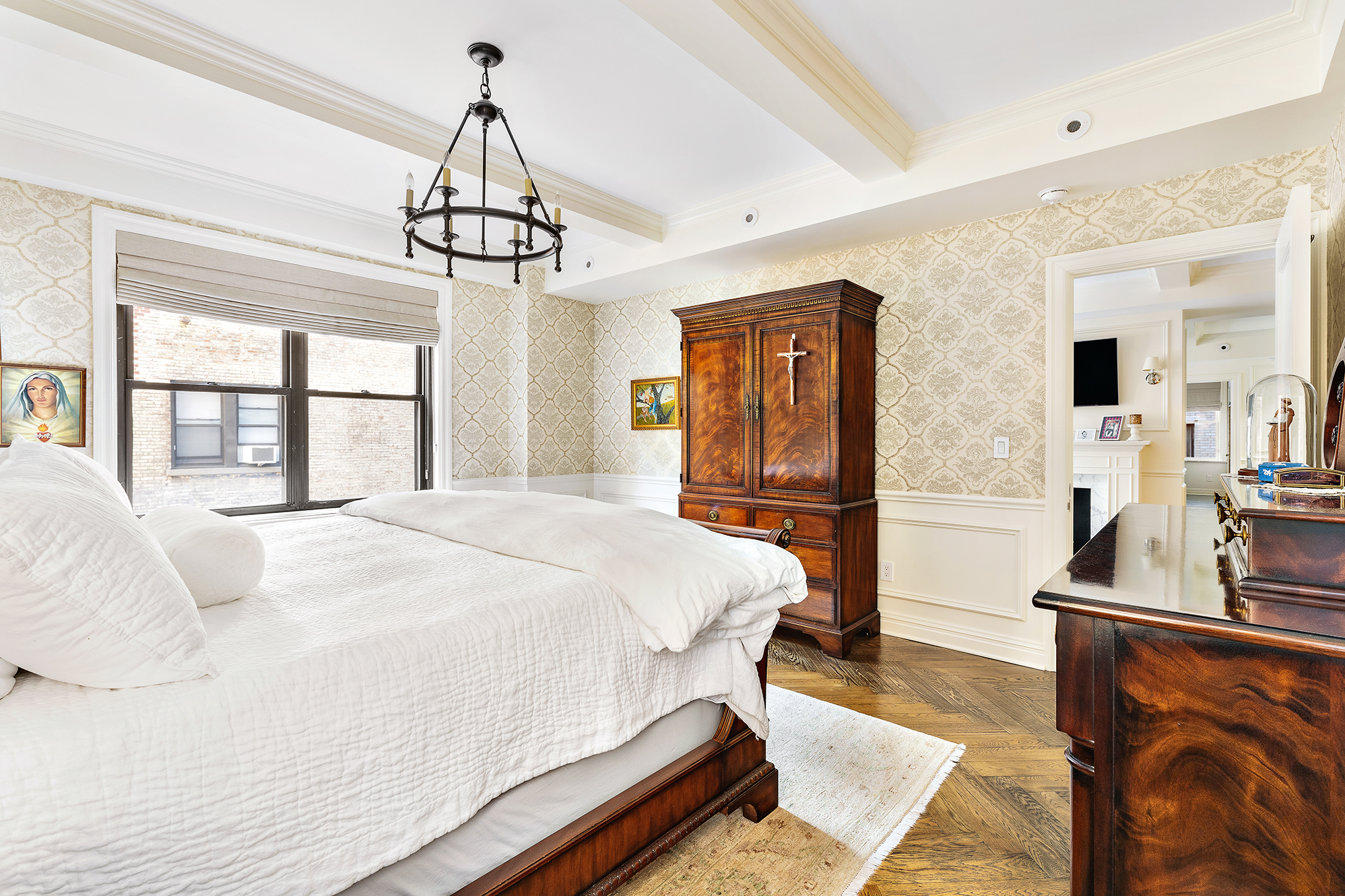 128 Central Park South, Unit 9CD Manhattan, NY 10019 - Photo 8 of 16