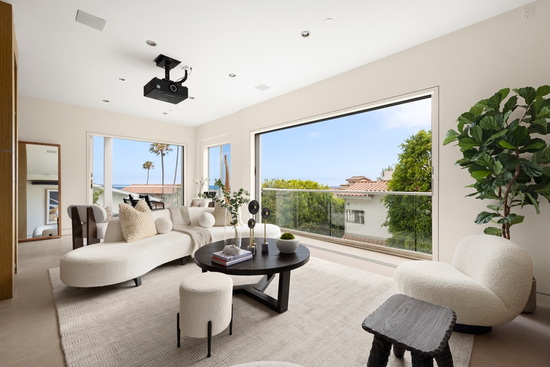 17713 Posetano Road Pacific Palisades, CA 90272 - Photo 3 of 21
