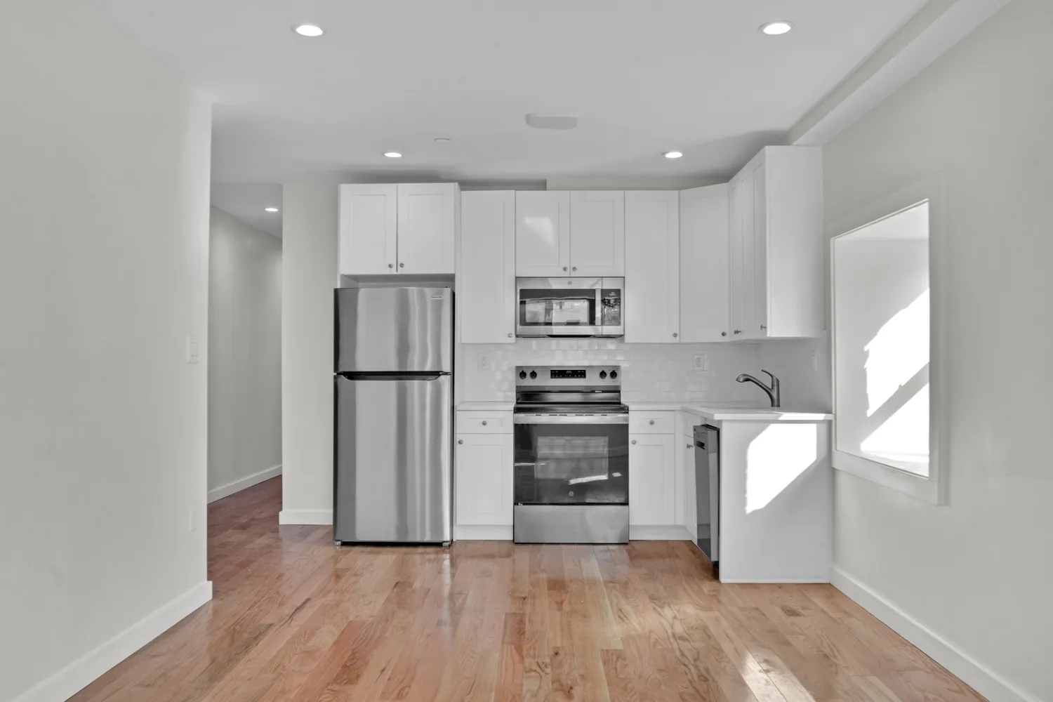 $3,795 | 31 Roosevelt Place, Unit 1A | Bedford-Stuyvesant