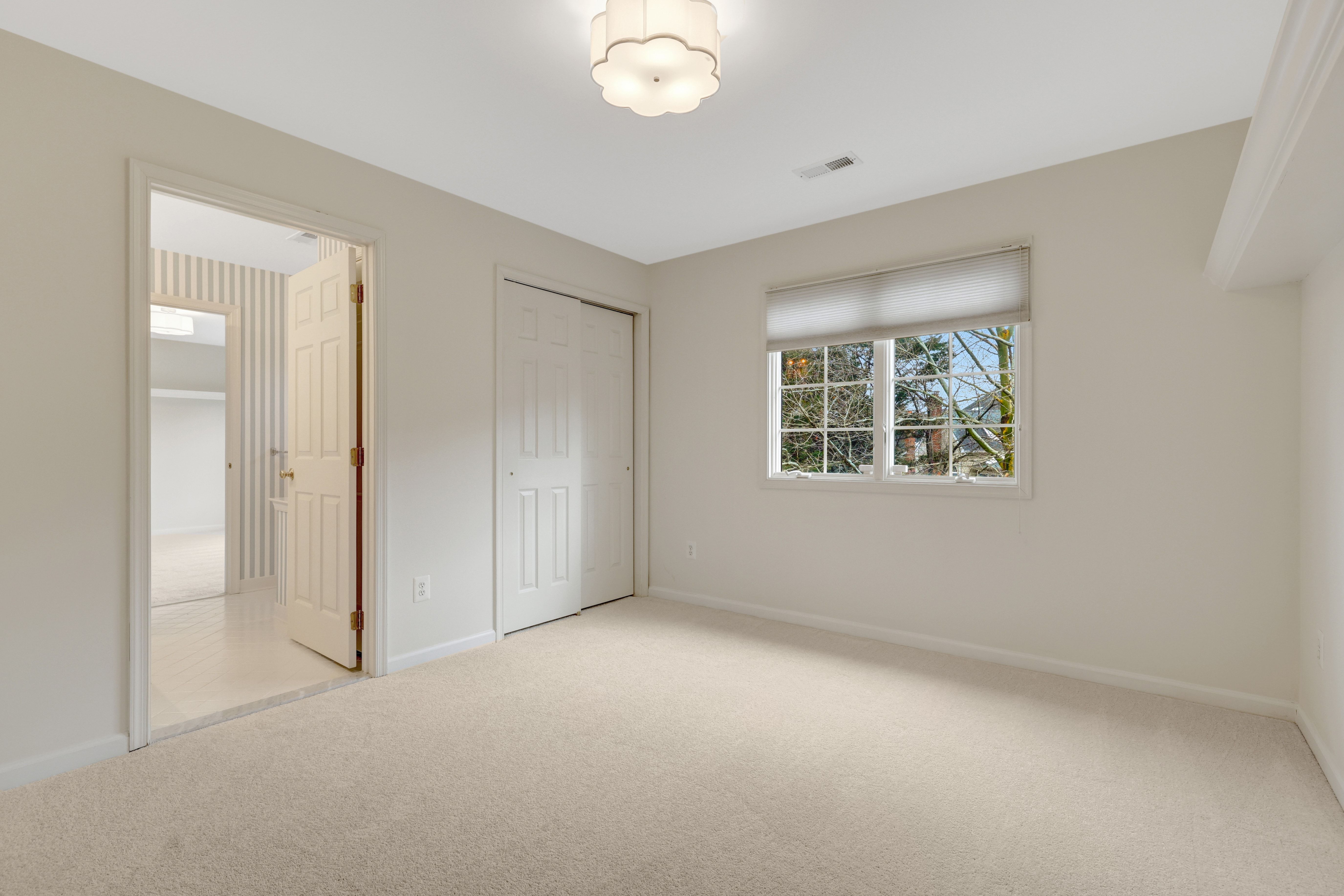 1295 Gatesmeadow Way Reston, VA 20194 - Photo 34 of 57