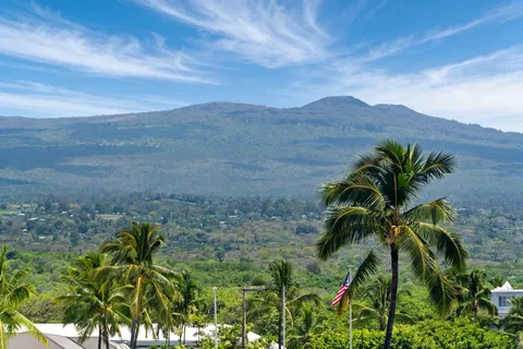 $500,000 | 75-5766 Kuakini Highway, Unit 406, Kailua-Kona, HI 96740
