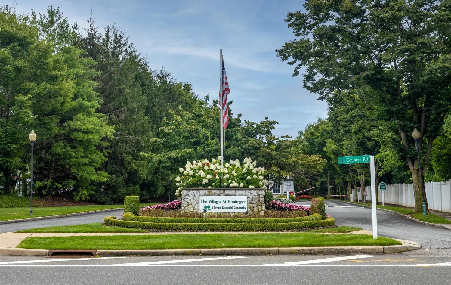 $1,175,000 | 211 Barton Avenue, Melville, NY 11747