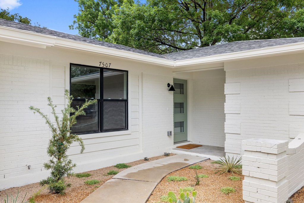 7507 Daugherty Street Austin, TX 78757 - Photo 2 of 25